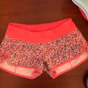 Lululemon Speed shorts 2.5